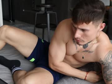 thorclarck_ vrea sex pe Chaturbate