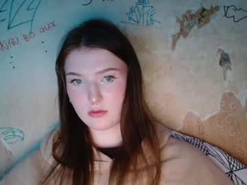 Fantezii cu vin_anne pe Chaturbate