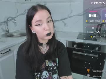 vivi__squirrel vrea sex pe Chaturbate