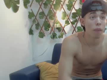 Foto porno Ce sexy este wesley_white7 pe KUR.ro