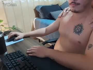 Fantezii cu xalexanddanx pe Chaturbate