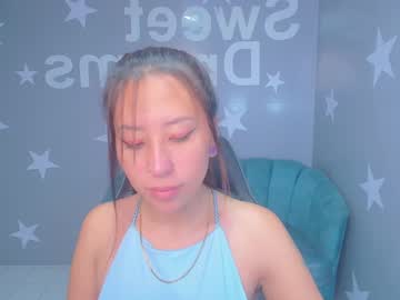 yoko_t se dezbraca la web pe Chaturbate